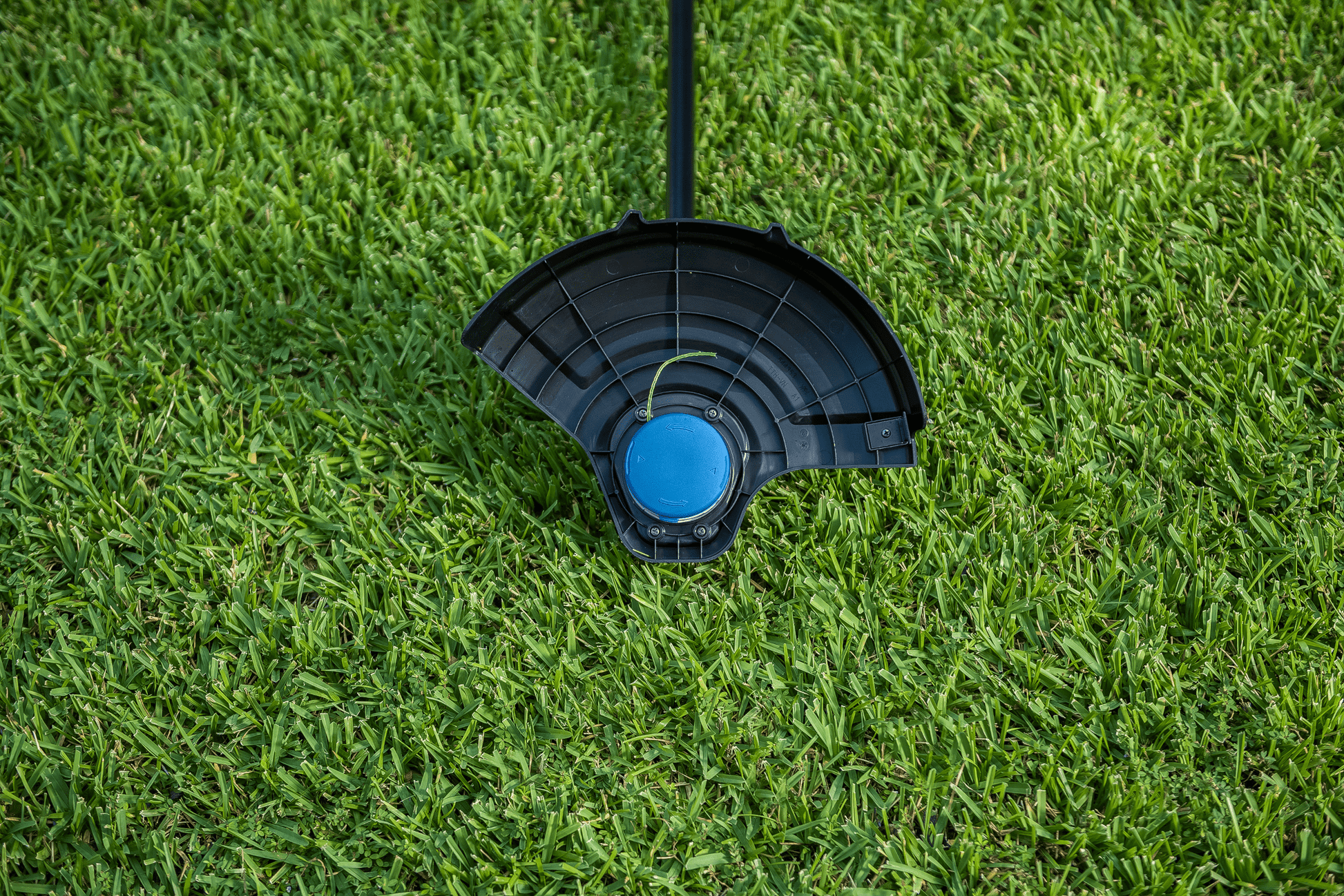20V 13" Trimmer/Blower Kit