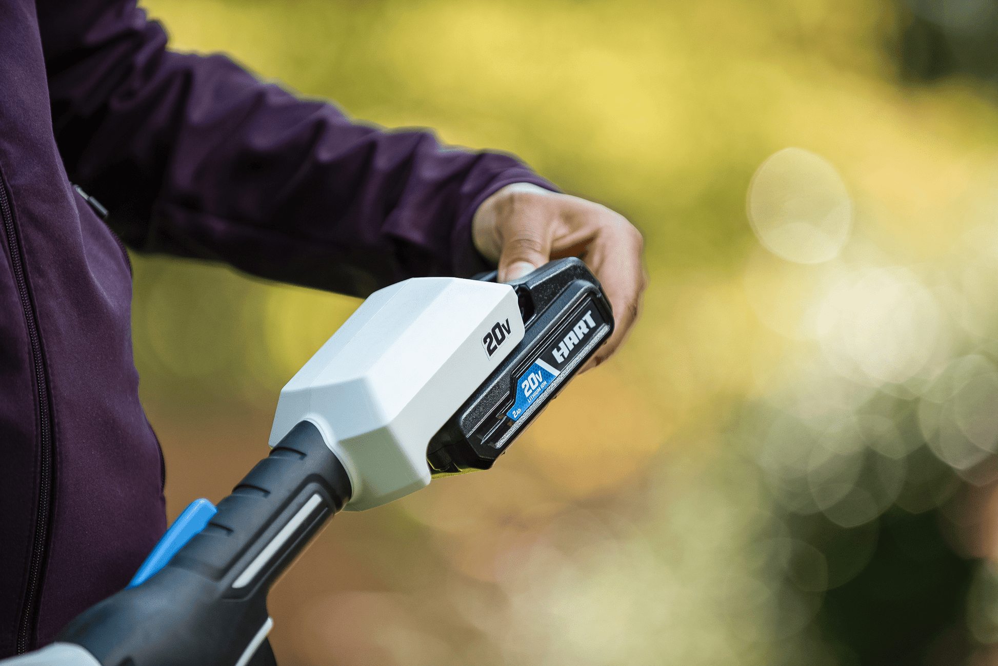 20V 13" Trimmer/Blower Kit