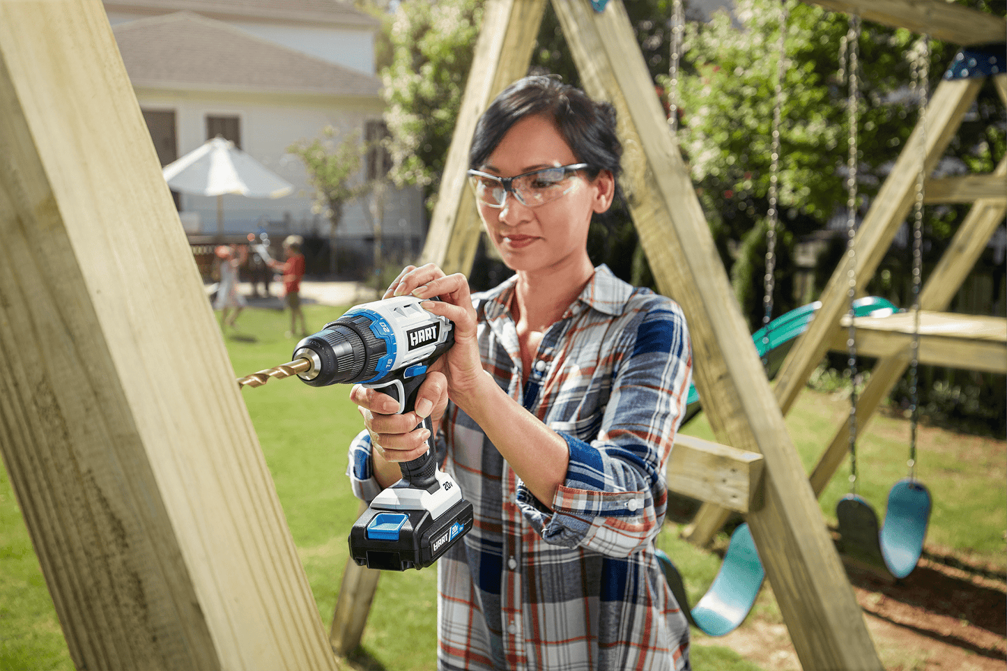 20V 3/8” Cordless Drill/Driver Combo Kit + Accessories (Level, Tape Measure, Slide Knife, Pliers)