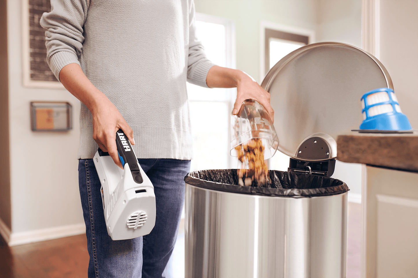 20V Cordless Hand Vacuum Kit