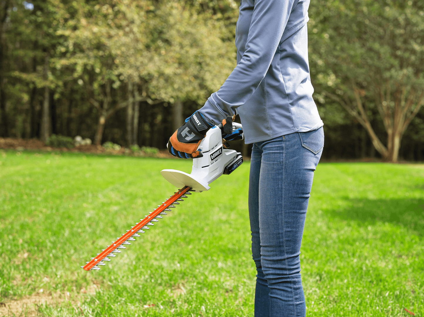 HR 20V 18" Cordless Hedge Trimmer Kit